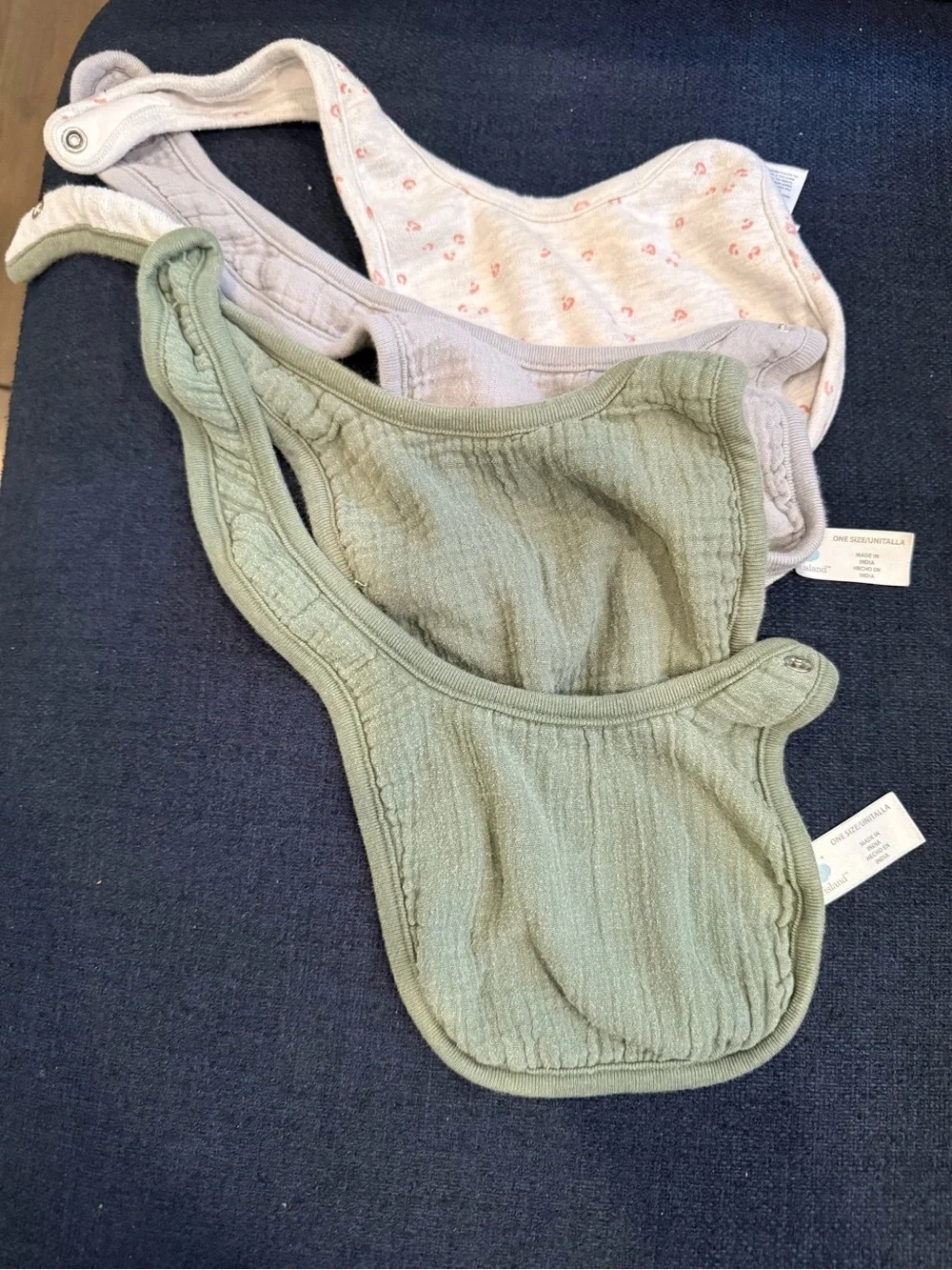 Baby boys Bib bundle of 8  - various Brands : cloud island, Carter’s etc